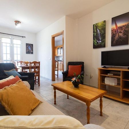 Apartamentos Leomar II Los Llanos De Aridane Kültér fotó