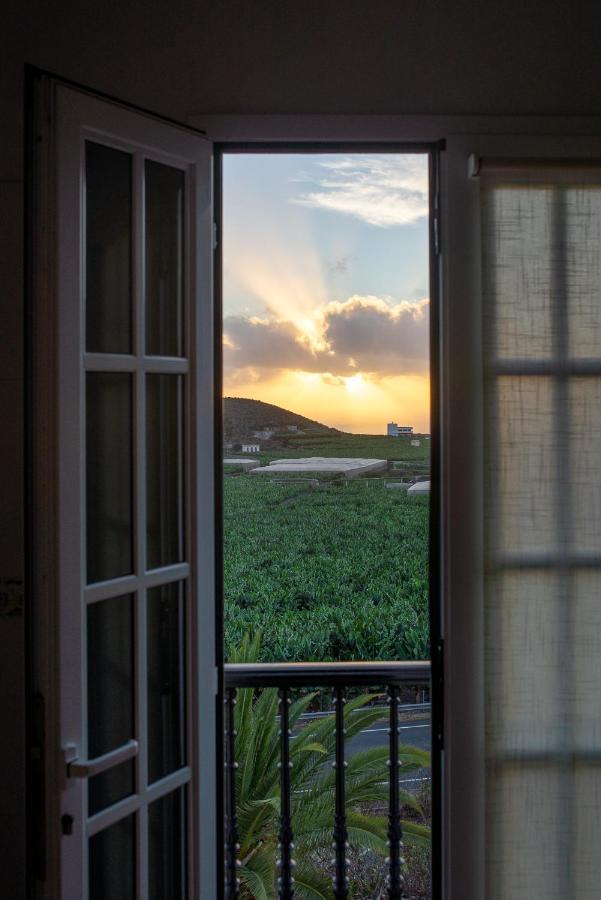 Apartamentos Leomar II Los Llanos De Aridane Kültér fotó
