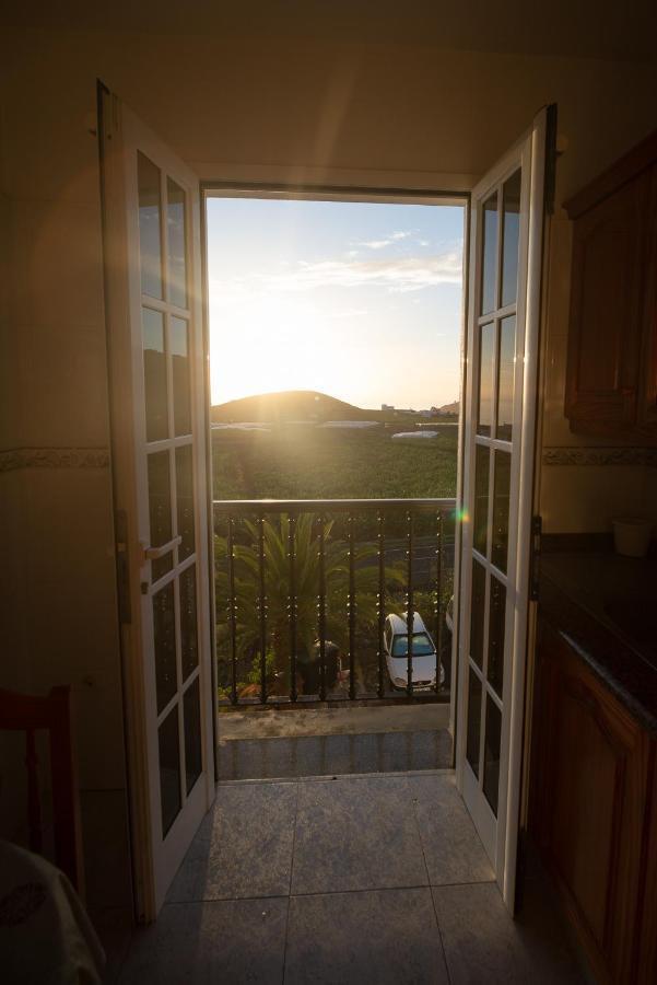 Apartamentos Leomar II Los Llanos De Aridane Kültér fotó