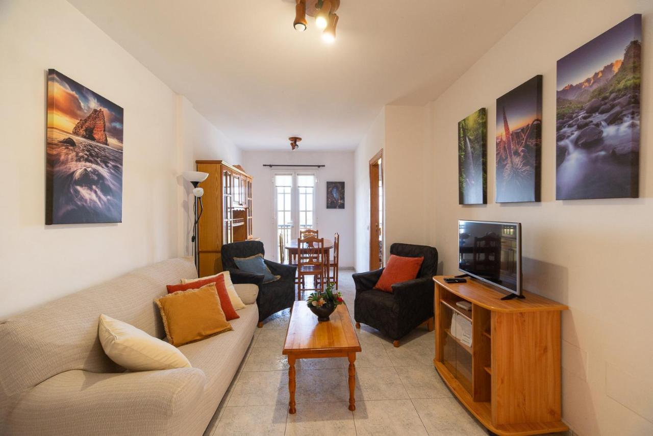 Apartamentos Leomar II Los Llanos De Aridane Kültér fotó